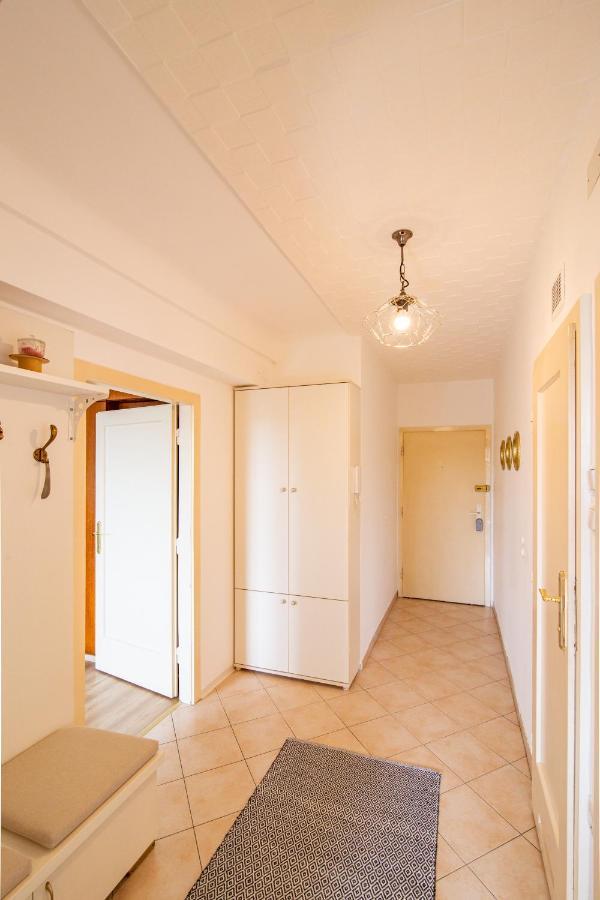 Apartamento Rated - Ac, Wifi, 24h7days Self Check-in, Board Games, Netflix *