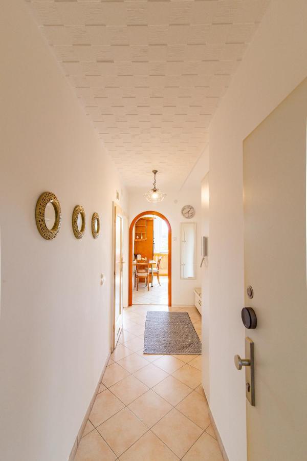 Rated - Ac, Wifi, 24h7days Self Check-in, Board Games, Netflix * Viena